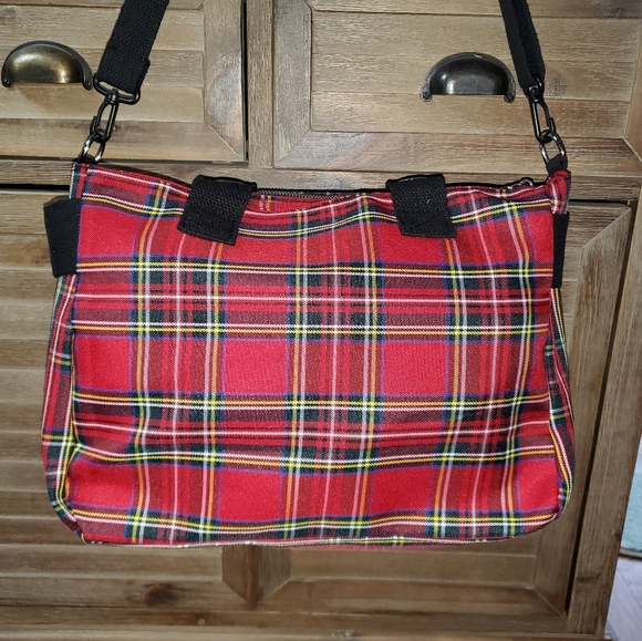 Red Plaid And Grommets Tote Bag - Picture 4 of 10